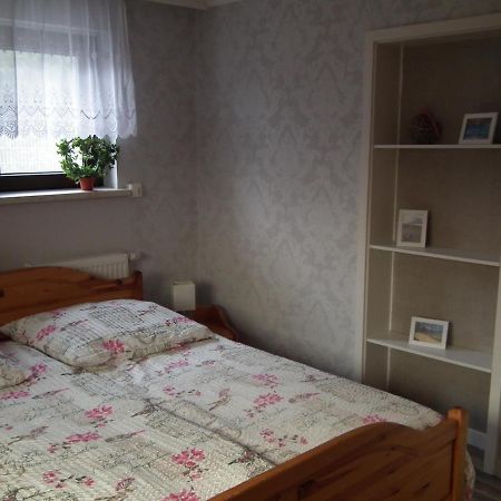 Am Wiesengrund - Mit 2 Schlafzimmern Ribnitz-Damgarten Dış mekan fotoğraf